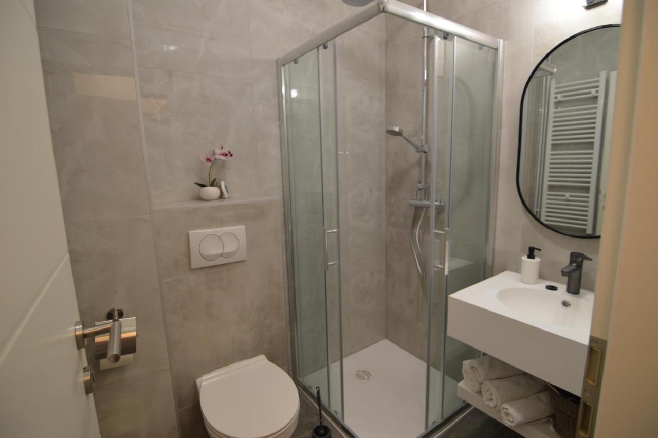 Apartments By The Sea Starigrad, Paklenica - 16421 Luaran gambar