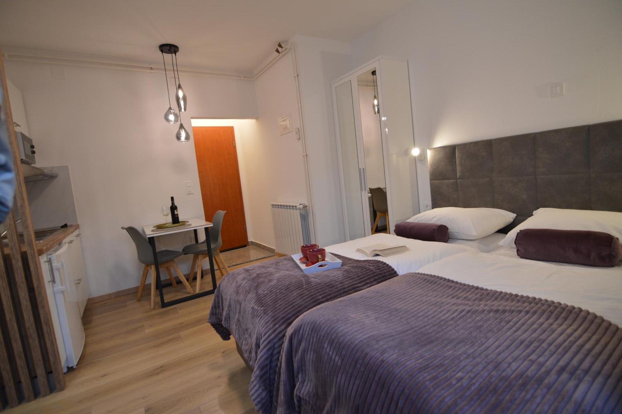Apartments By The Sea Starigrad, Paklenica - 16421 Bilik gambar