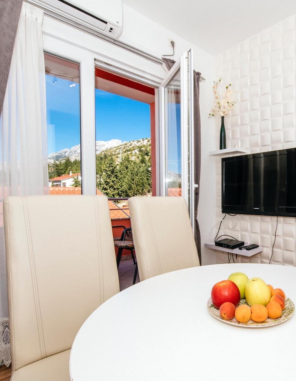 Apartments By The Sea Starigrad, Paklenica - 16421 Bilik gambar
